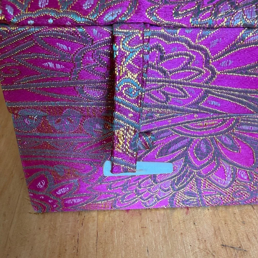 N/A ornate silk